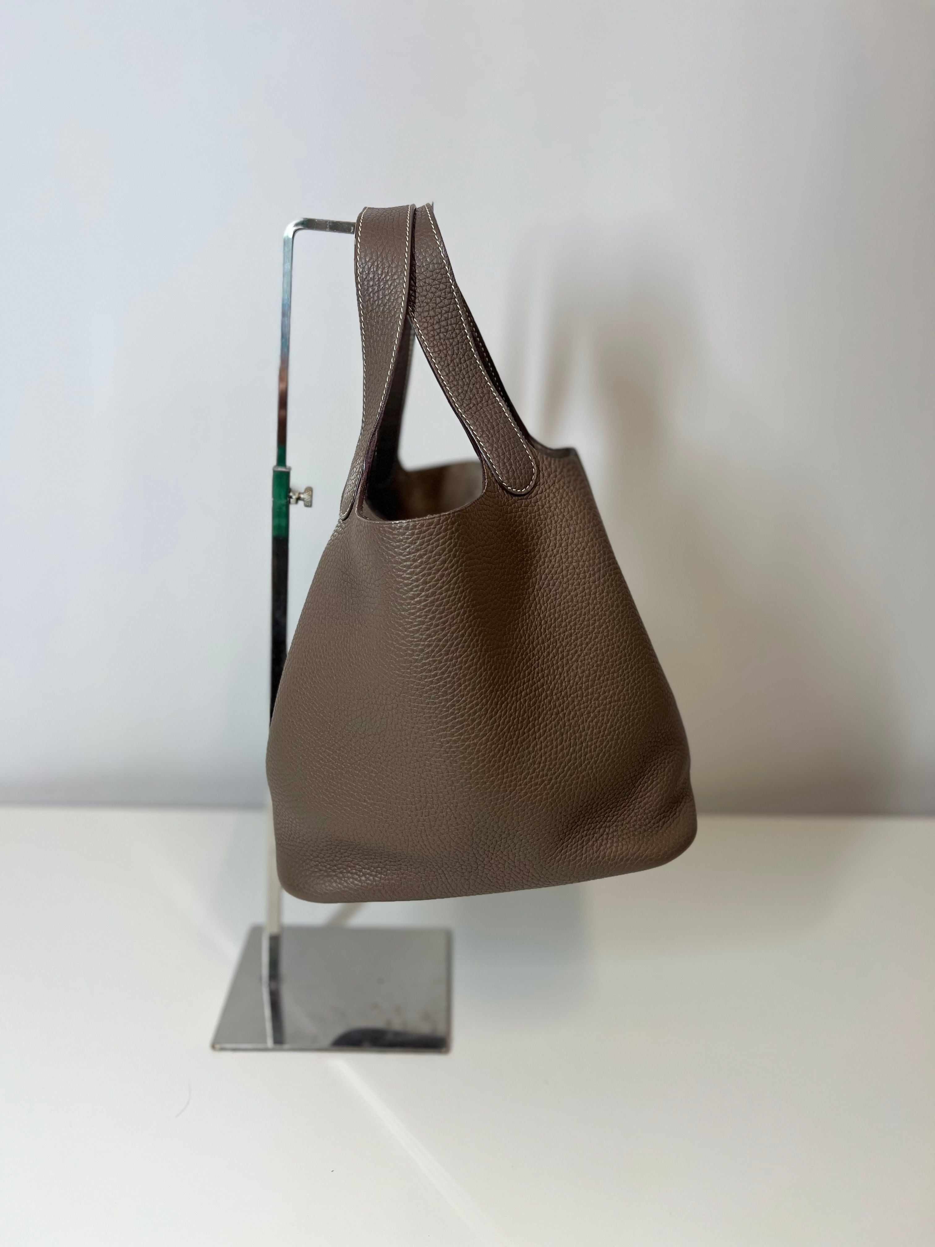 Hermes Etoupe Picotin 22 - w/Box, Dustbag and Lock/Keys