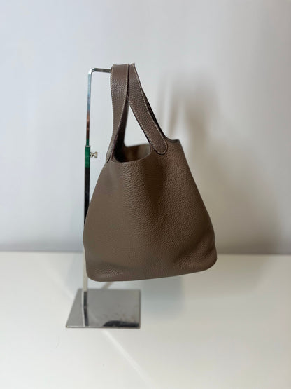 Hermes Etoupe Picotin 22 - w/Box, Dustbag and Lock/Keys