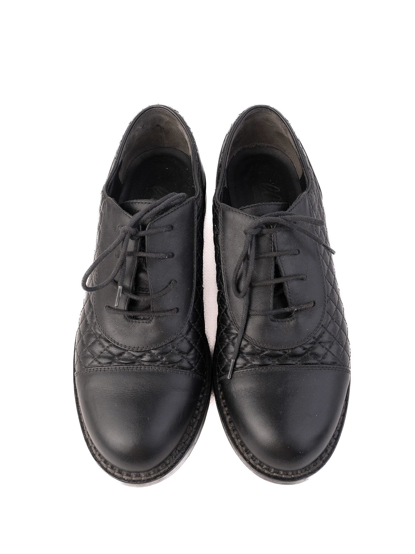 average easy by loriblu black leather shoes size 36 with quilted detailing