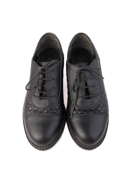 Average Easy by Loriblu Black Leather Shoes Size 36 with Quilted Detailing