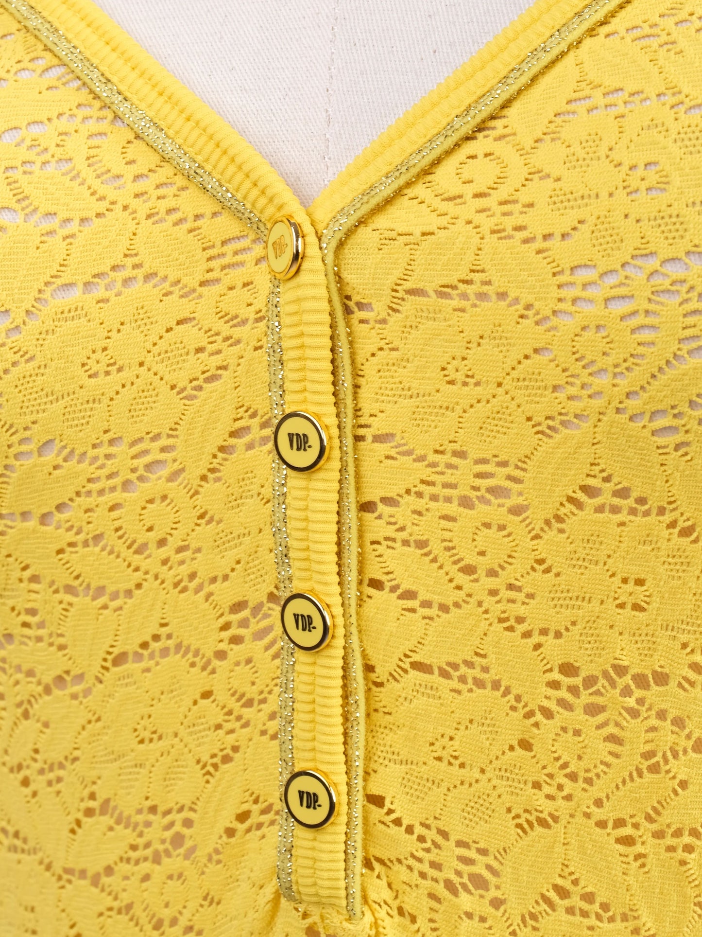 excellent vdp yellow lace camisole top size m women