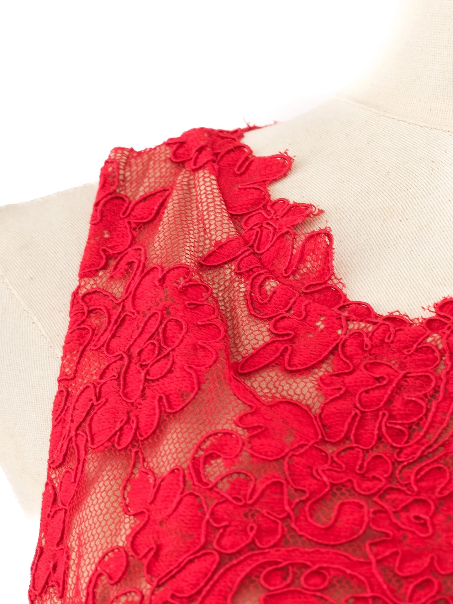 excellent alice+olivia red lace evening gown size l