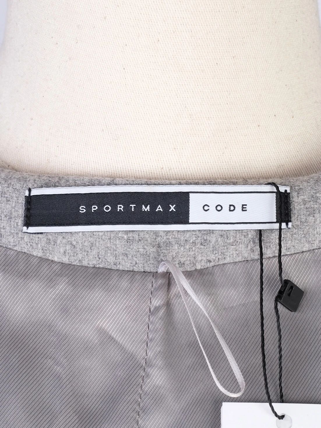 excellent sportmax gray and furry women's vest - size n/a