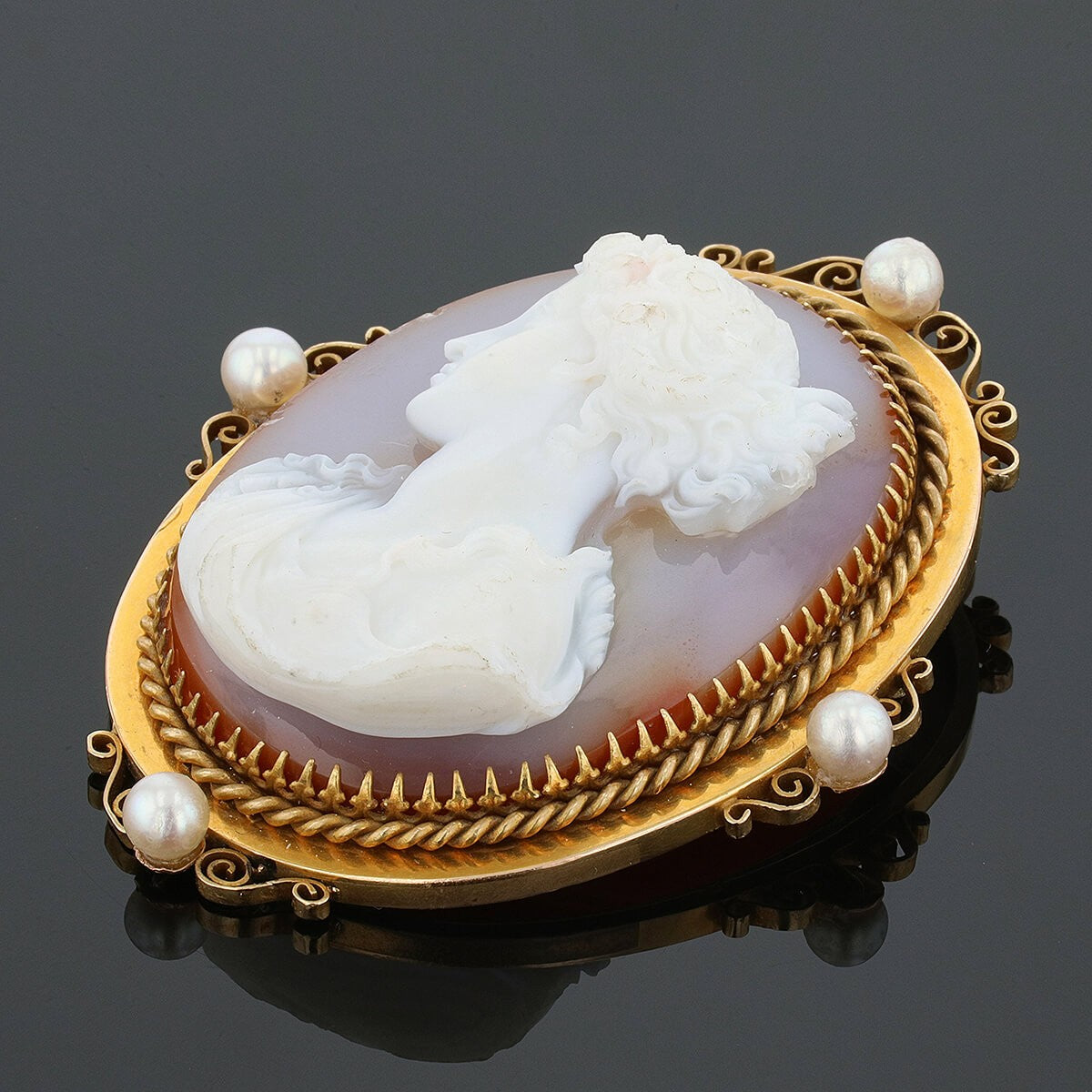 sheel cameo, gold and cultured pearls brooch