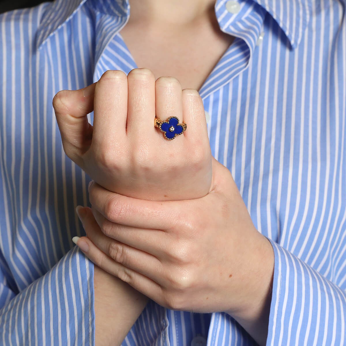 van cleef & arpels alhambra lapis lazuli, diamond and gold ring