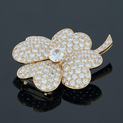 Van Cleef & Arpels Cosmos diamonds and gold brooch