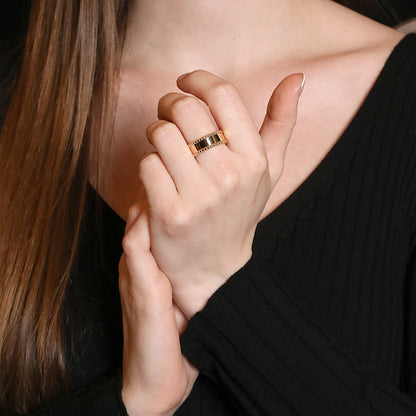 Van Cleef & Arpels Perlee Signature and gold ring
