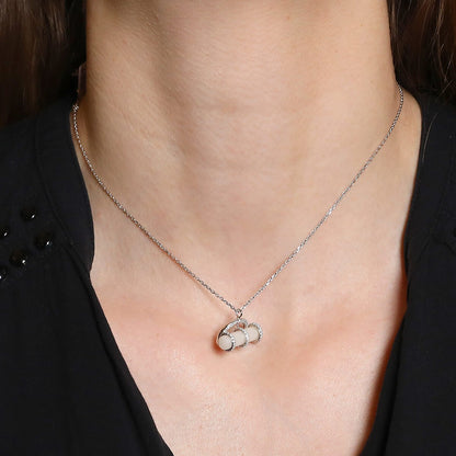 Victoria Casal diamonds, mother-of-pearl and gold necklace
