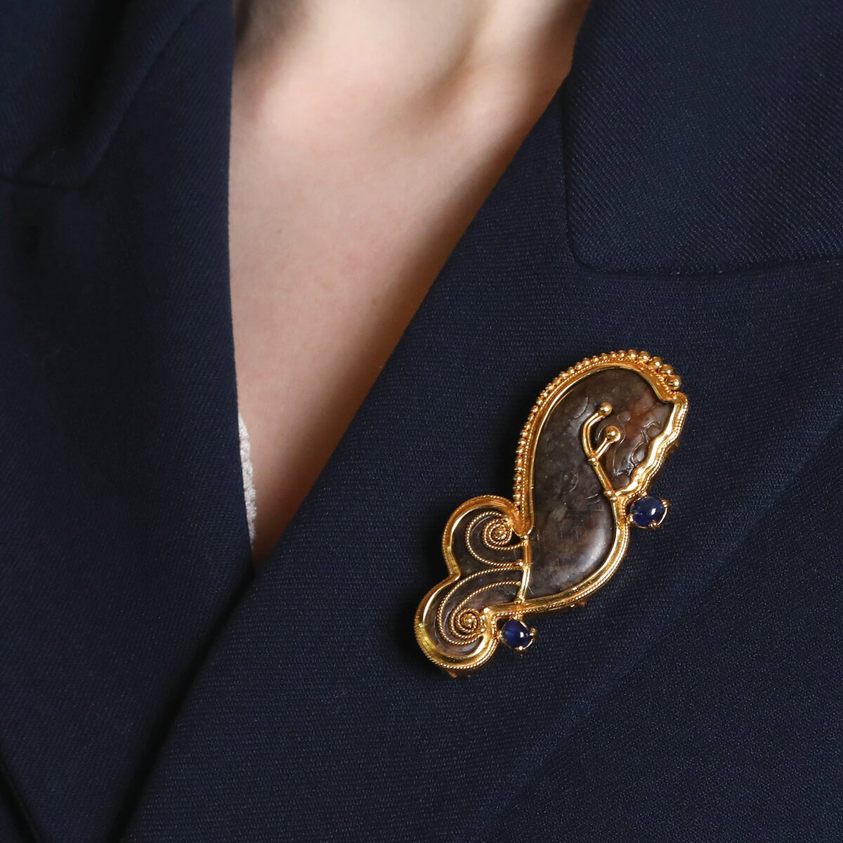 viviane debbas hard stone, sapphires and gold brooch